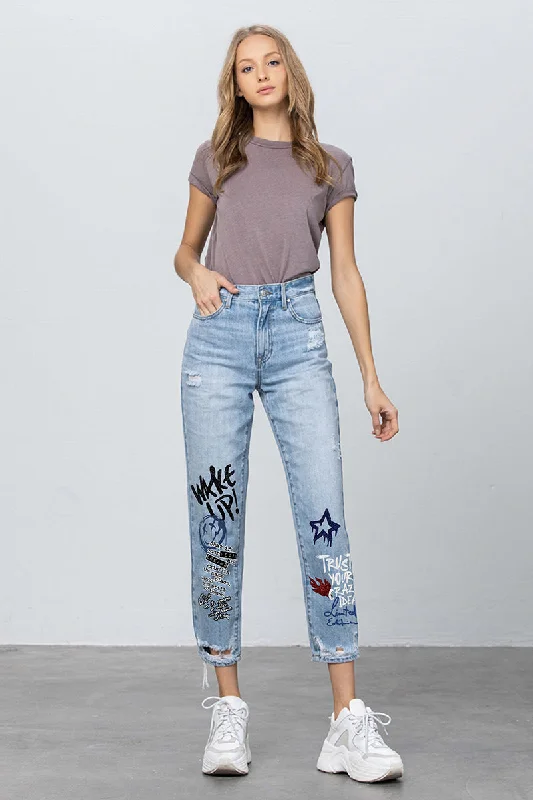 Wind Chaser Tapered Jeans With Letter Print