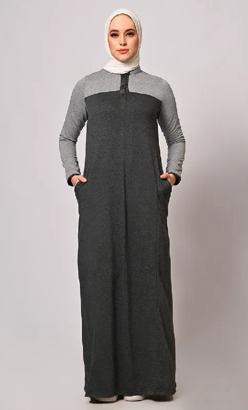 Stay Warm and Stylish: The Two-Color Fleece Abaya